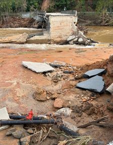 Instagram post by @lruettimann