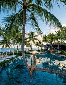 Instagram post by @lunalex