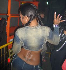 Instagram post by @maaminextdoor