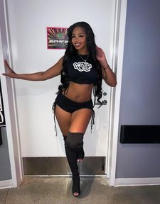 Instagram post by @maaminextdoor