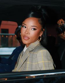 Instagram post by @makeupbythynna