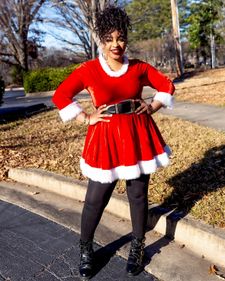 Instagram post by @miasiasymone