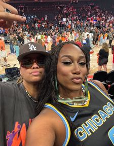 Instagram post by @mobumbbbaaa