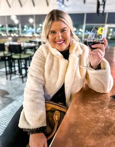 Instagram post by @mollykuplen