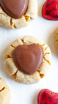 Instagram post by @mynameissnickerdoodle