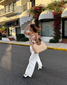 Instagram post by @nalilychav