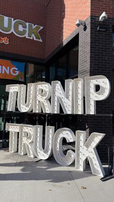 Instagram post by @nashvillewithcaitlin