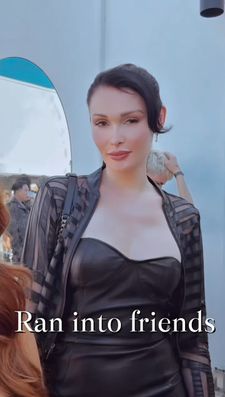 Instagram post by @parisvolsch