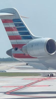 Instagram post by @pilotshauna