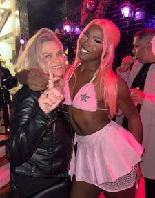 Instagram post by @pink_neinu