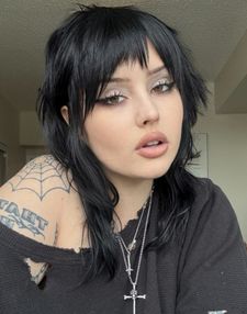 Instagram post by @poorlilwitch
