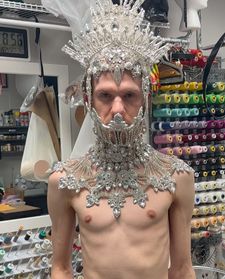 Instagram post by @queenutica