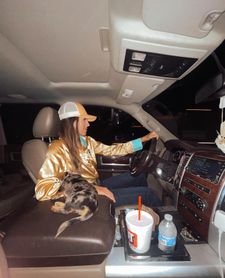 Instagram post by @rachelzelzo_