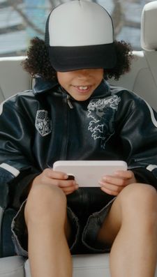 Instagram post by @redcarpetgirlz