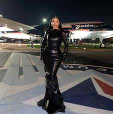 Instagram post by @reynalove305