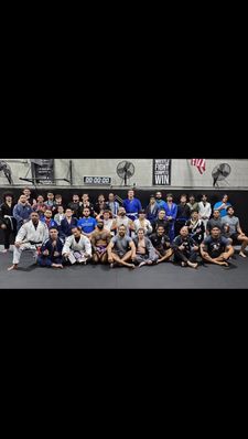 Instagram post by @round5_mma