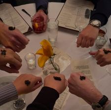 Instagram post by @samnsch