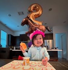 Instagram post by @seekaychin