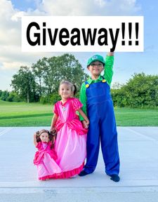 Instagram post by @seth_and_sofia