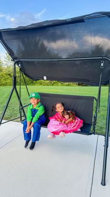 Instagram post by @seth_and_sofia