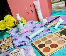 Instagram post by @shmoopyreviews