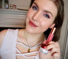 Instagram post by @shmoopyreviews