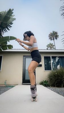 Instagram post by @skatingwithvee