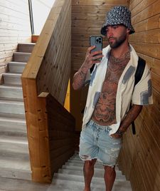 Instagram post by @smithethan