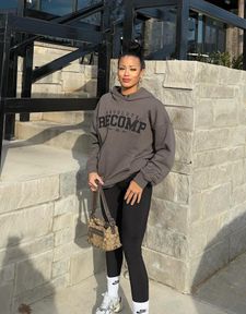 Instagram post by @sydneyspencerfit