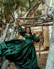 Instagram post by @tallglassofcline