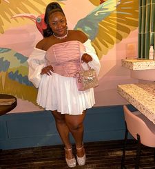 Instagram post by @thatssodollie