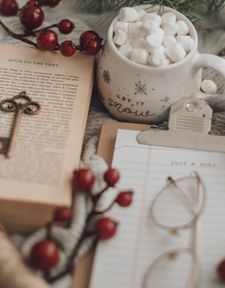 Instagram post by @the.bookish.astronaut