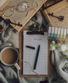 Instagram post by @the.bookish.astronaut