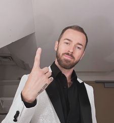 Instagram post by @theartemc