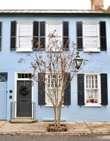 Instagram post by @thecharlestonlens