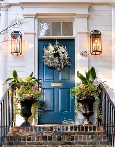 Instagram post by @thecharlestonlens