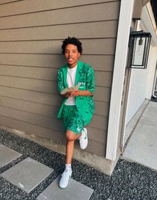 Instagram post by @theerealmykel