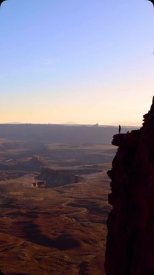 Instagram post by @thejourneyest2016