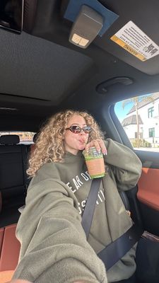 Instagram post by @themaliaelaine