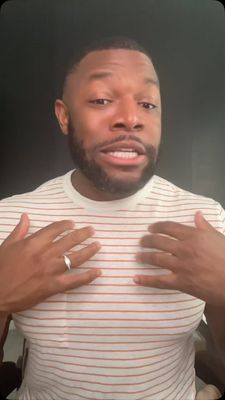Instagram post by @thequeuewithque