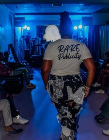 Instagram post by @thewarrihor