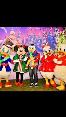 Instagram post by @tiahy__disney