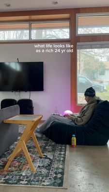 Instagram post by @tinnuen