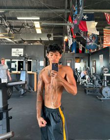 Instagram post by @tinnuen