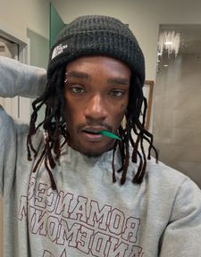 Instagram post by @tomthemailman