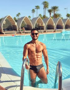 Instagram post by @toujoursdimanche