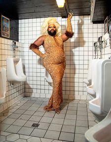 Instagram post by @tyislucystoole