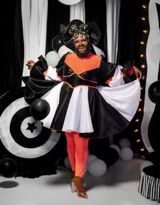 Instagram post by @tyislucystoole