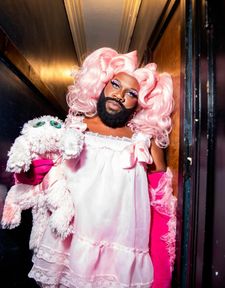 Instagram post by @tyislucystoole