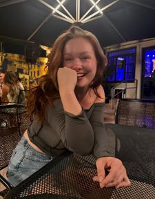 Instagram post by @uncertainlycarly